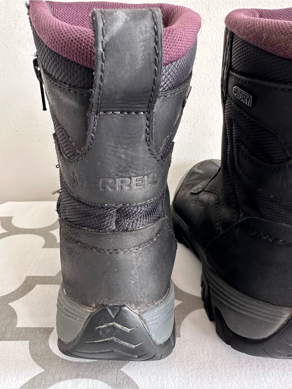 Merrell Black Hiking Shoes with Plum Lining - Picture 6 of 10